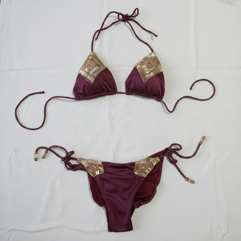Bikini Frente al Mar, Burdeos