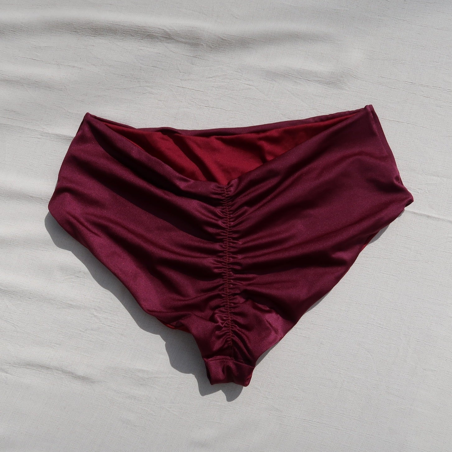 Bikini Tiro alto Soleil Malbec, Burdeos